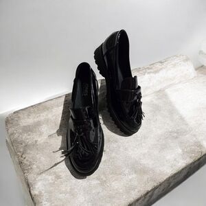 Jones New York Black Patent Tassel Lug Loafers Size 8 NWOB.